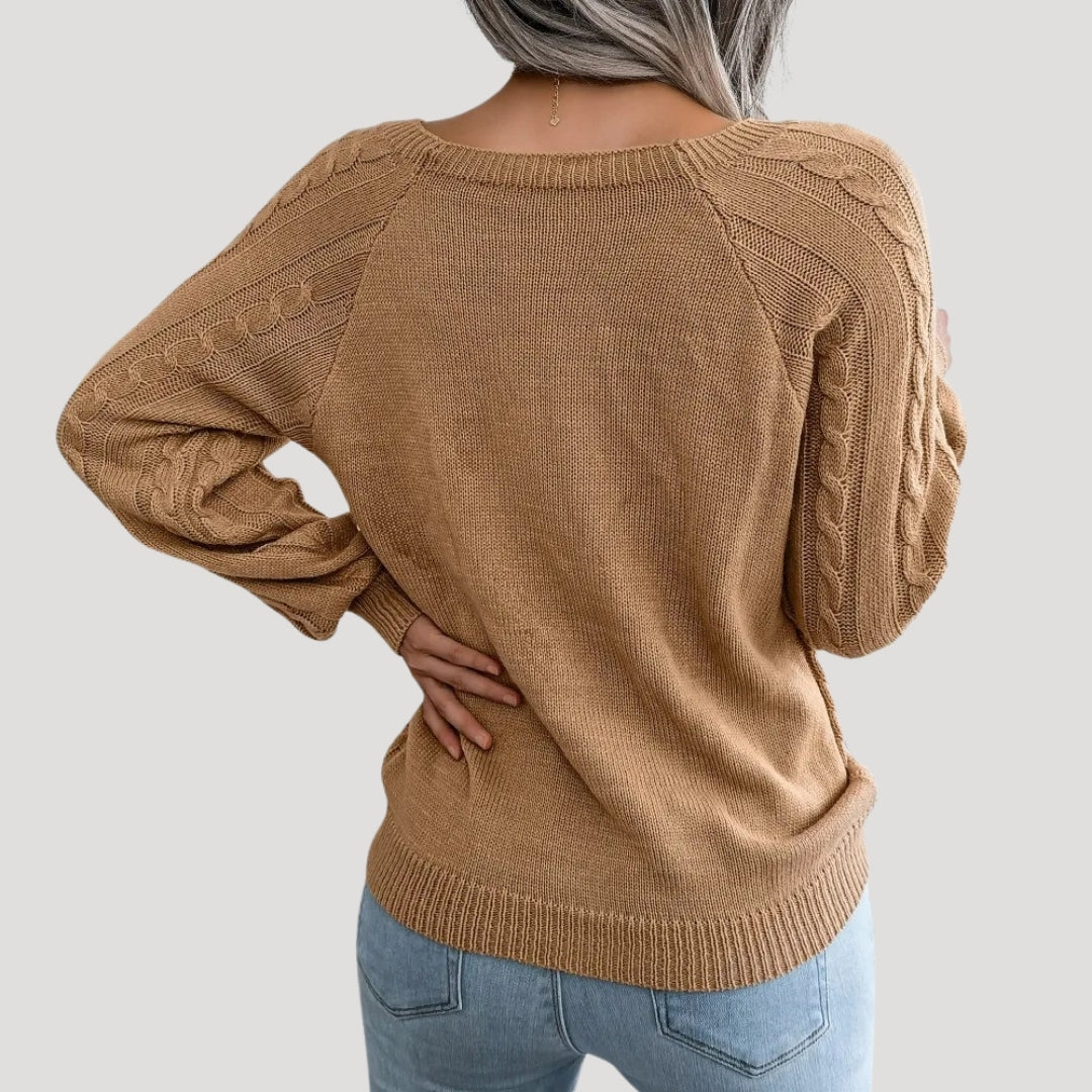 Maglione donna in lavorazione a treccia, stile invernale morbido