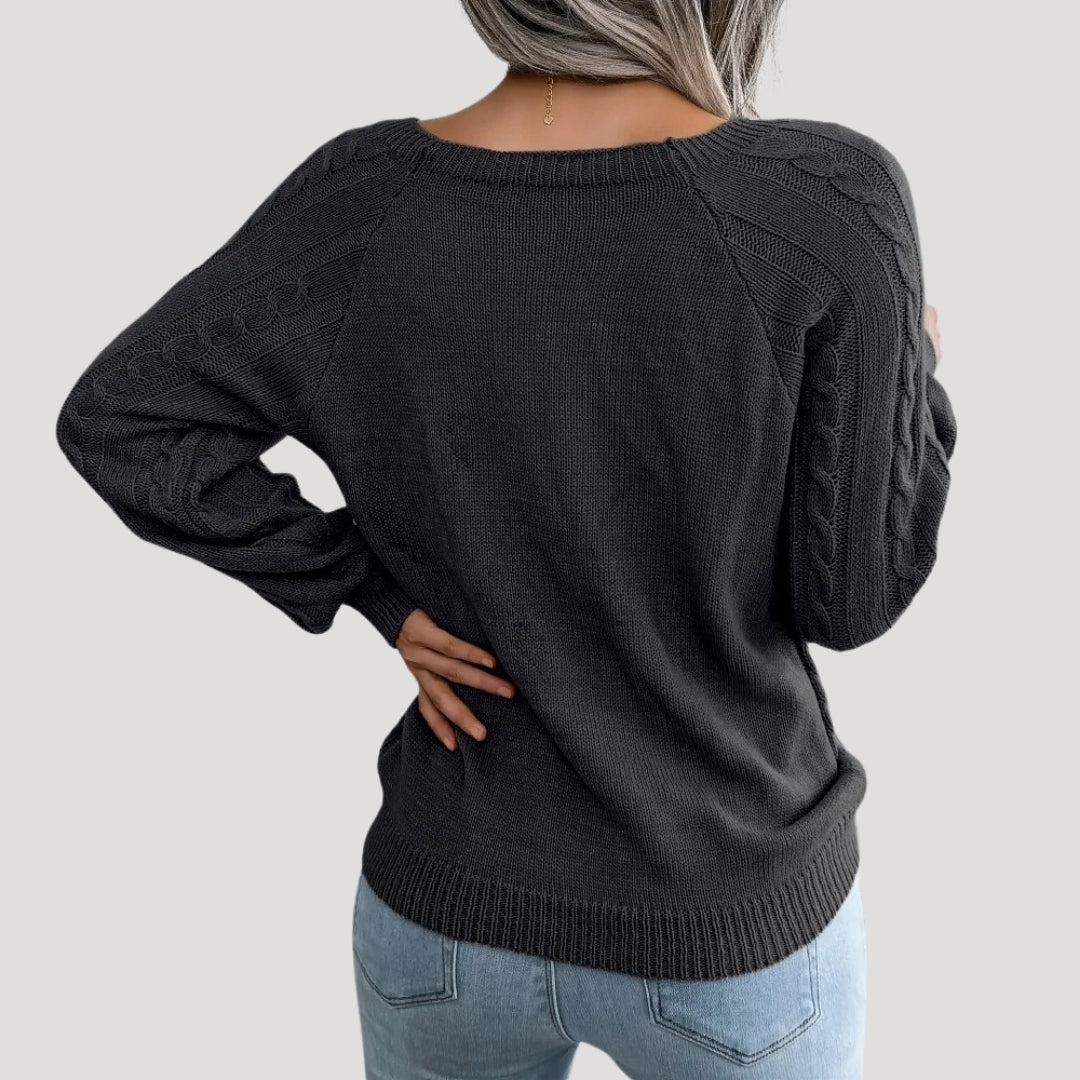 Maglione donna in lavorazione a treccia, stile invernale morbido